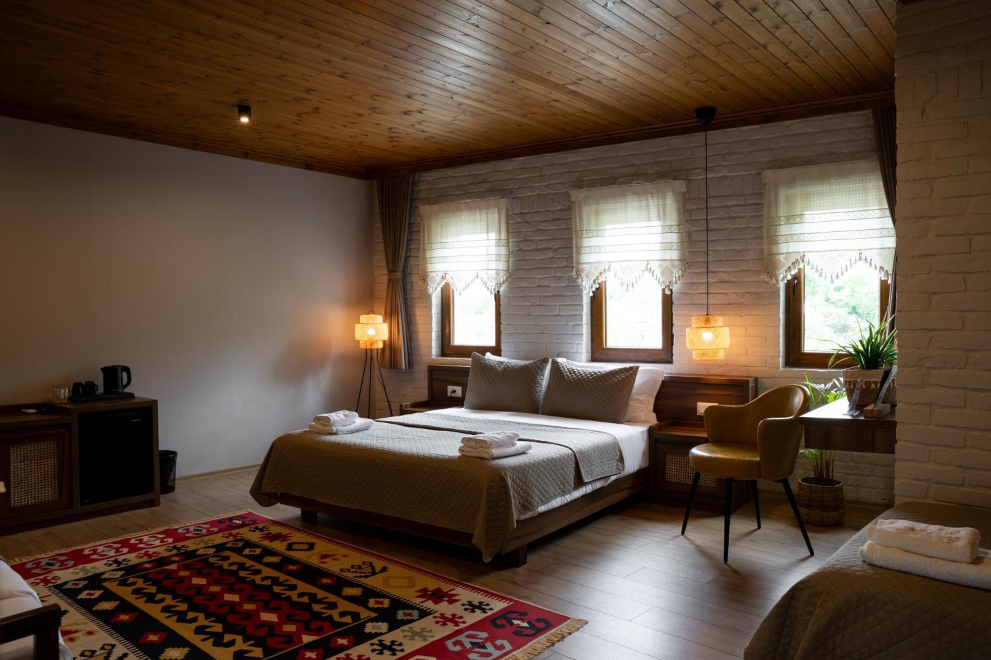 The Stone Sky Hotel Gjirokaster Ngoại thất bức ảnh