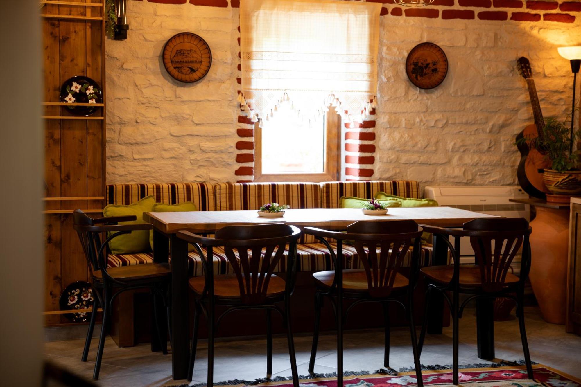 The Stone Sky Hotel Gjirokaster Ngoại thất bức ảnh