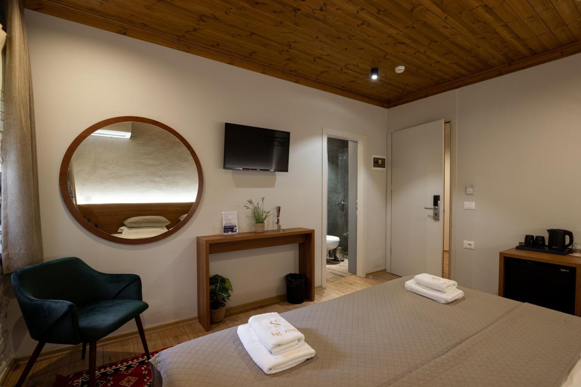The Stone Sky Hotel Gjirokaster Ngoại thất bức ảnh