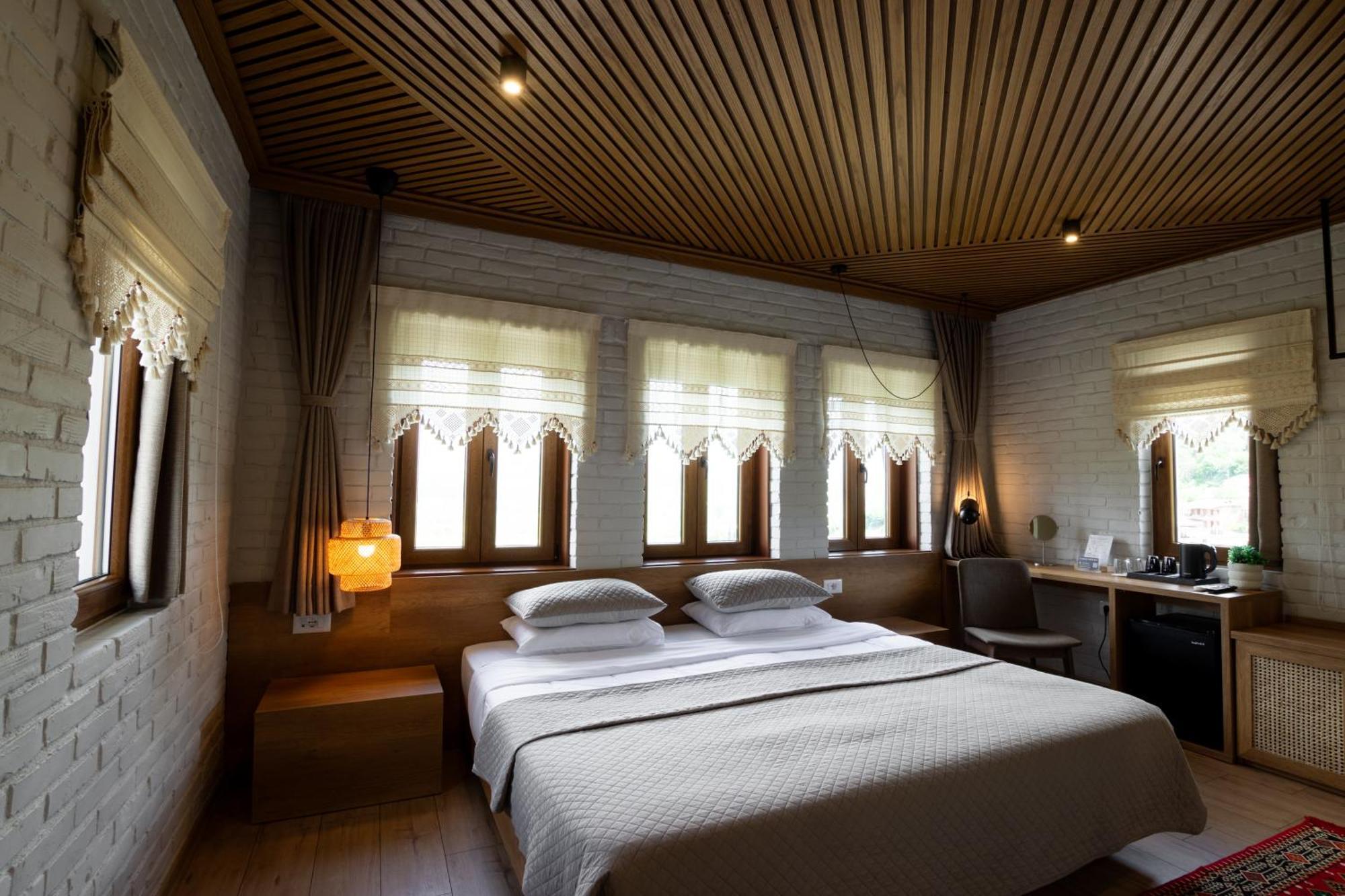 The Stone Sky Hotel Gjirokaster Ngoại thất bức ảnh