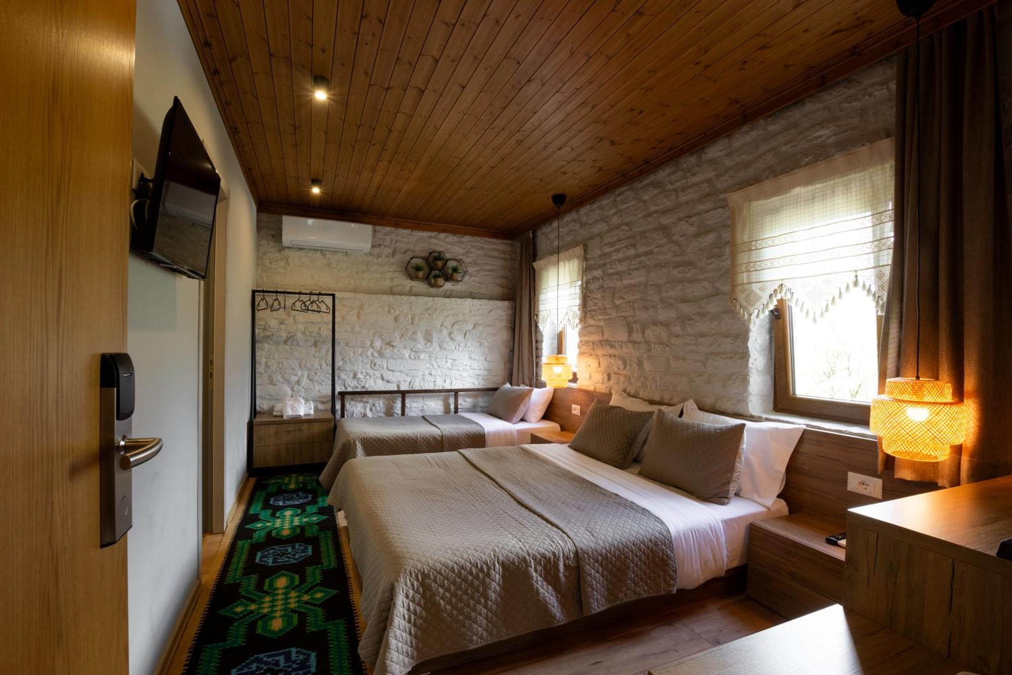 The Stone Sky Hotel Gjirokaster Ngoại thất bức ảnh