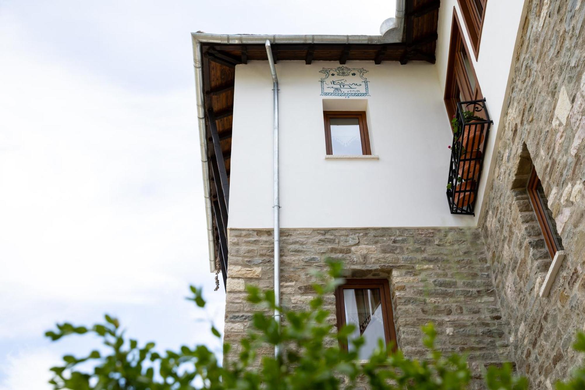 The Stone Sky Hotel Gjirokaster Ngoại thất bức ảnh