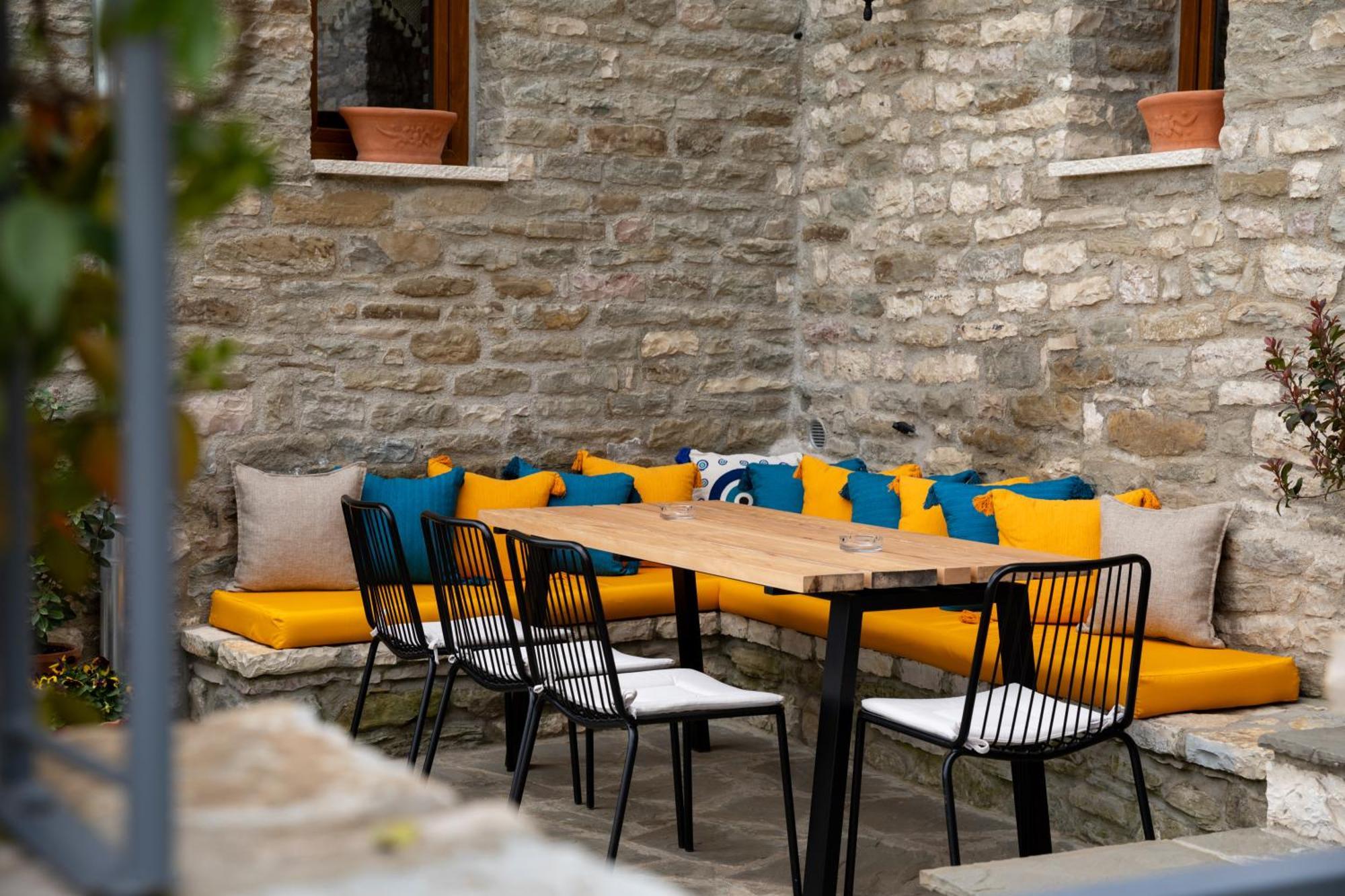 The Stone Sky Hotel Gjirokaster Ngoại thất bức ảnh